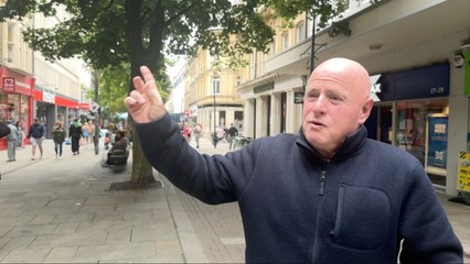 Should smoking be banned outside pubs?