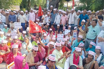 एनपीएस को लेकर शिक्षा मंत्री के गृह जिले में शिक्षकों ने सरकार के खिलाफ खोला मोर्चा