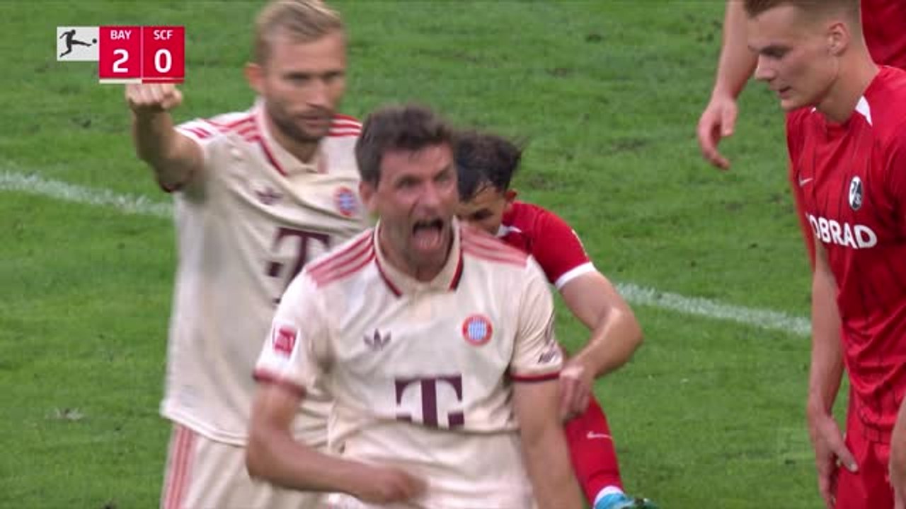 Thomas Muller scores his 150th Bundesliga goal in record appearance