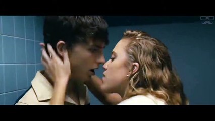 Sexy Hot Romantic Scene - Hot Summer Nights - Kiss Scene (Maika Monroe and Timothee Chalamet)