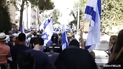 A Gerusalemme i funerali di Hersh Goldberg-Polin, pacifista ucciso da Hamas