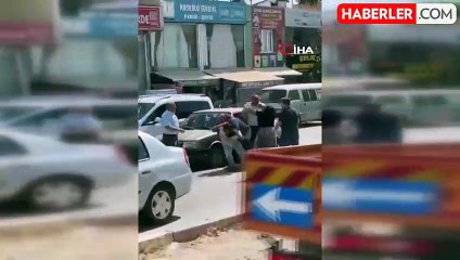 Adana'da sopalı kavga: 'Yol verme' kavgasında kadınları böyle dövdü