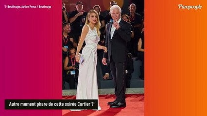 Amal Clooney éblouissante en robe bustier, Lou Doillon envoûtante avec son décolleté... Soirée très chic à Venise