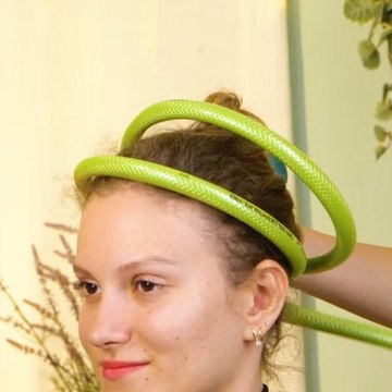 Create your own stunning outfit using improvised materials!