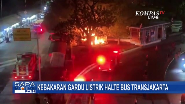 Kebakaran Gardu Listrik Halte Bus Transjakarta Fly Over Pasar Rebo Bikin Panik Penumpang