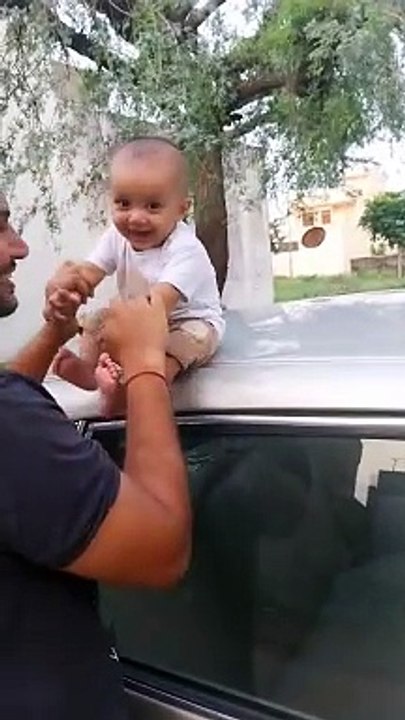 Cutest_Baby_Viral_Video_Compilation___Cute_Baby_Videos_is_Melting_your_Heart___5-Minute_Funny_Fail(1080p)