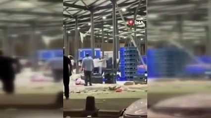Sultanbeyli pazarında meydan muharebesi! Tekme tokat kavga ettiler!