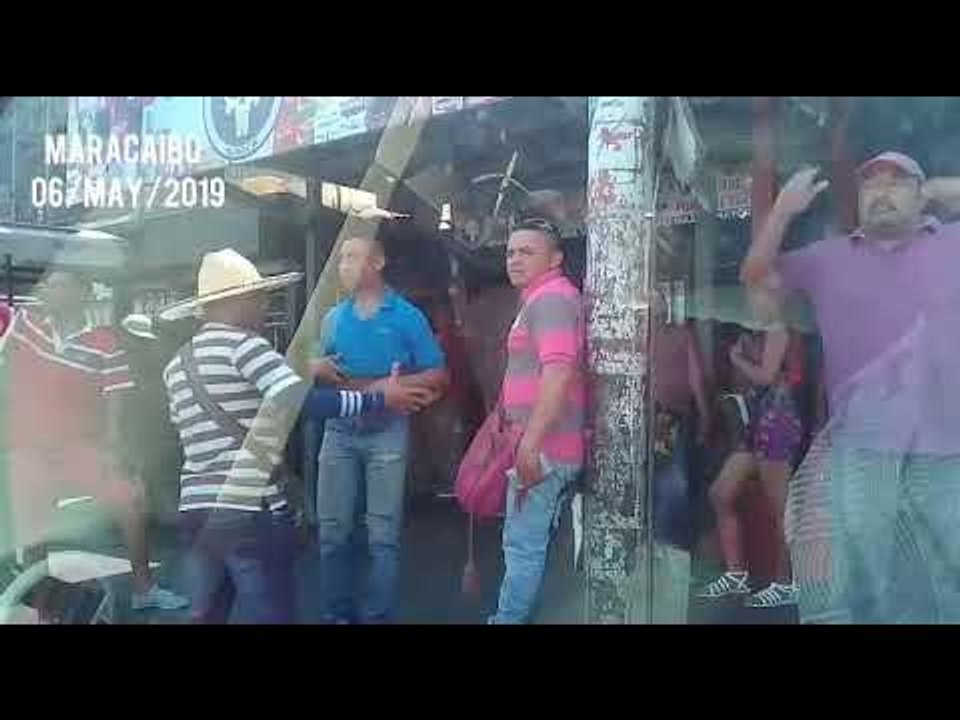 Guerra de pacas sobre pacas: Así venden los billetes en Maracaibo