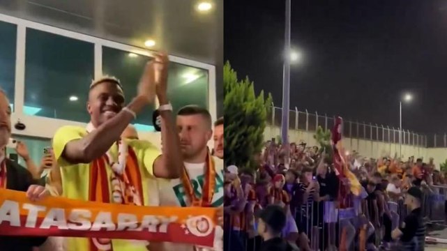 Osimhen, accoglienza da re a Istanbul: tifosi del Galatasaray in delirio
