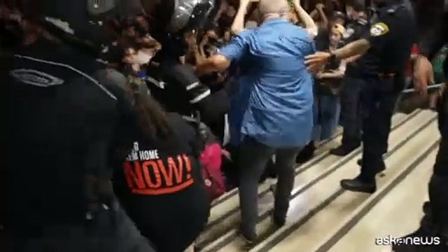 Va avanti la protesta a Tel Aviv, migliaia contro il governo Netanyahu