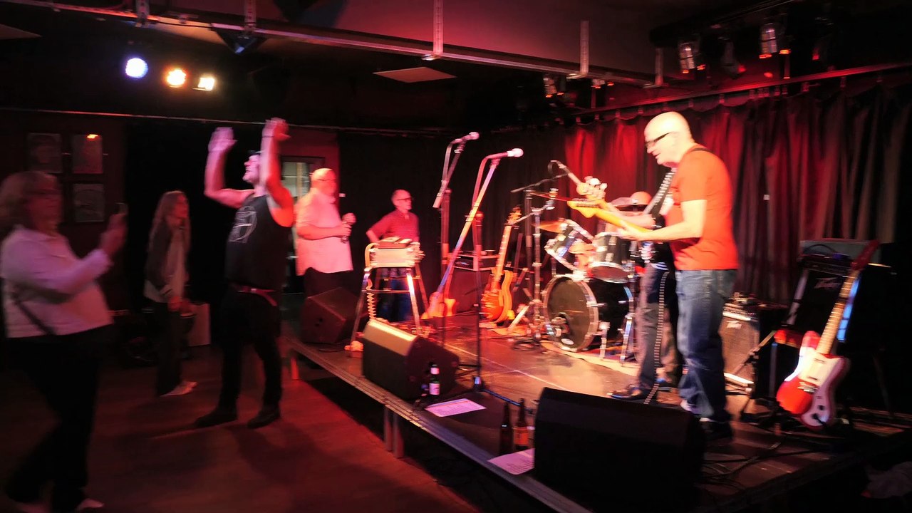 31-08-24 Smorgasboard at the Hen & Chicken Mighty Mighty