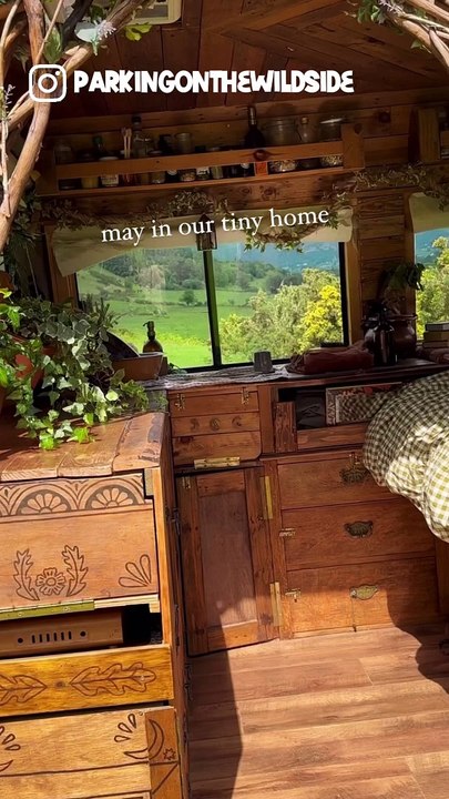  The peaceful moment for two in a van, Who dreams of it here?