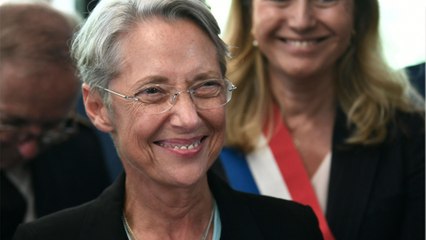 GALA VIDEO - PHOTO - “C’est parodique ?” : Élisabeth Borne de retour au bureau, ce détail qui déchaîne les internautes