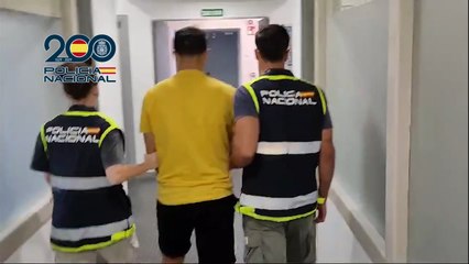 La Policía Nacional detiene a un fugitivo argentino.