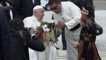 교황, 인니 도착...아시아·오세아니아 4개국 순방 시작 / YTN