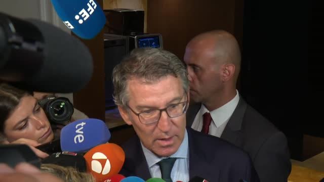 Feijóo: No se puede ser ministro por la mañana y Gobernador del Banco de España por la tarde