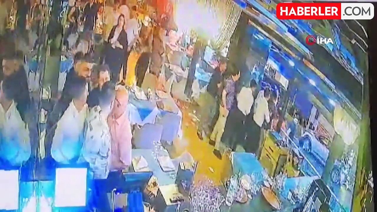 Fatih'te kadınlara yan bakma kavgasının güvenlik kamerası görüntüleri ortaya çıktı