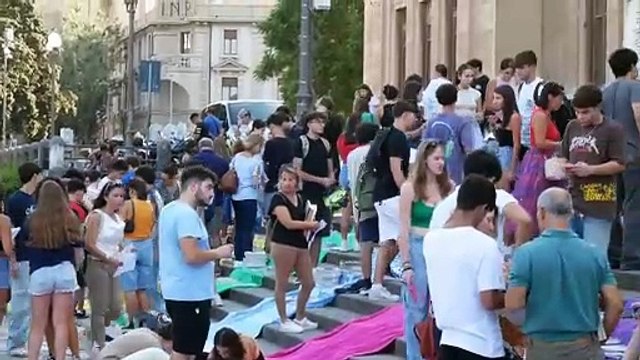 A piazza Unione Europea il mercatino dei libri usati