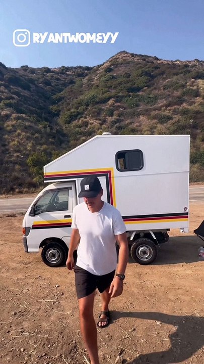  This Japanese van is just too original! do you like it?