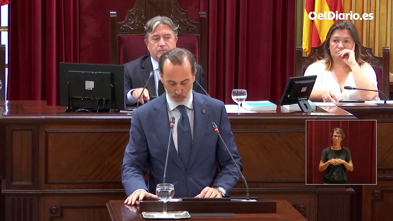 El presidente ultra del Parlament balear critica que se hable de su continuidad en el cargo y no de "la invasión migratoria" y "de la creciente inseguridad"