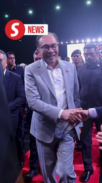 Govt approved RM160bil in investments in the first half of 2024, says Anwar