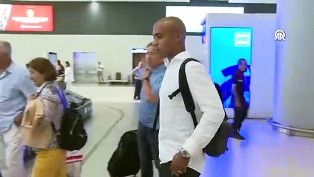 Beşiktaş'ın yeni transferi Joao Mario İstanbul'da