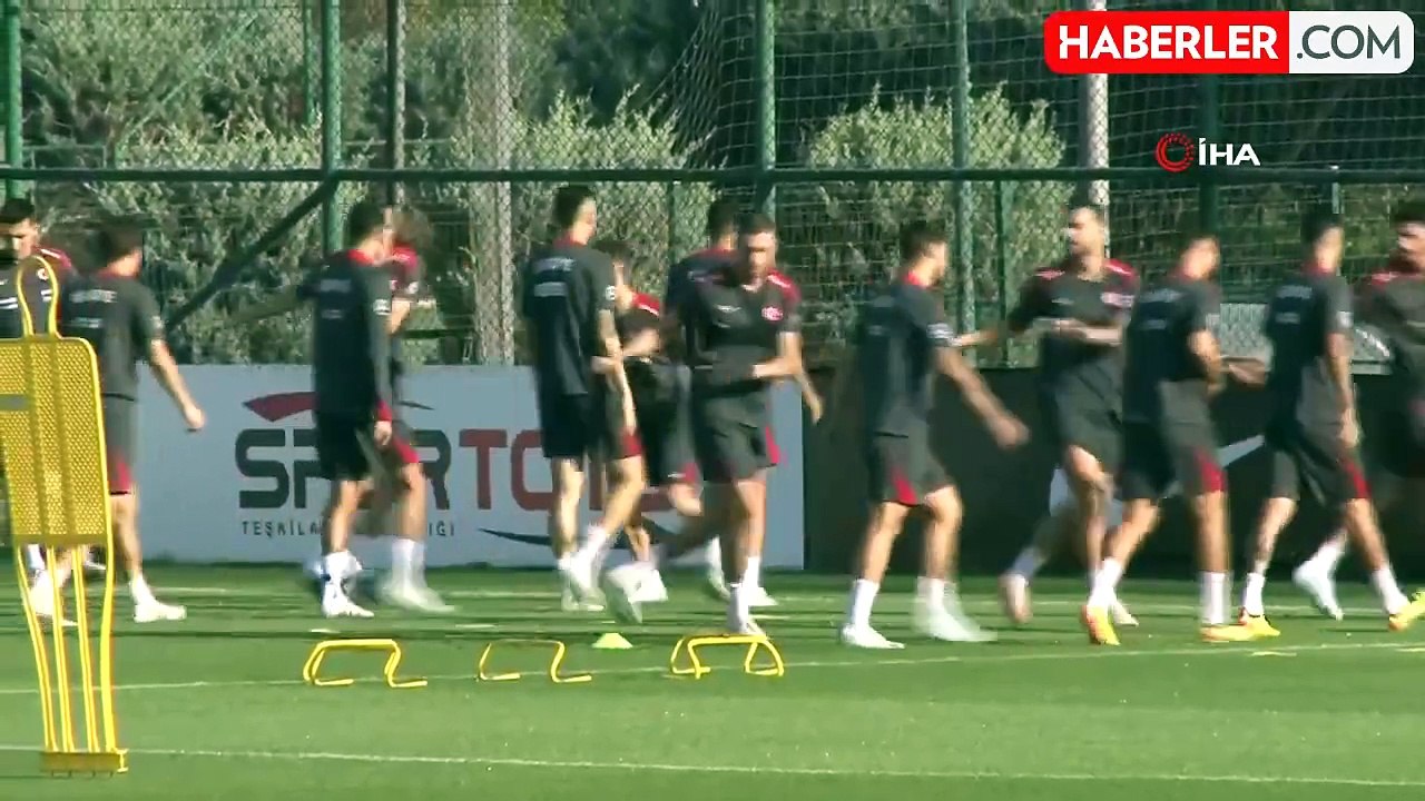 A Milli Futbol Takımı, Galler maçı hazırlıklarına devam etti