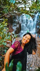 Hot Indian girl in transparent saree