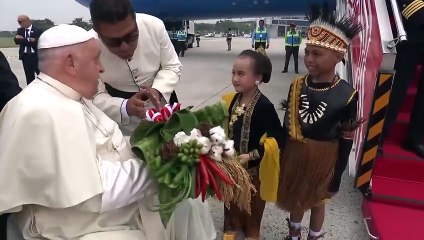 البابا يبدأ جولة آسيوية من إندونيسيا
