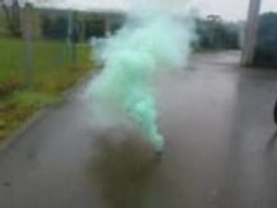 Boule fumigène verte