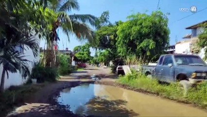 Baches y abandono, el otro rostro de Puerto Vallarta, un destino turístico de talla internacional