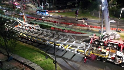 Izaje de la estructura Ciclo Puente Calle 80 Boyacá