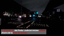 Trabajadores del Poder Judicial inician velada afuera de la Sala de Armas
