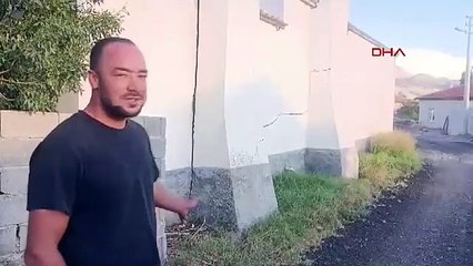 Obruk deprem etkisi yarattı; 1 ev tahliye edildi