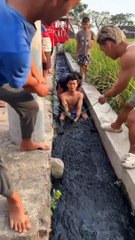 Cara Membersihkan Selokan Yang Baik Dan Benar