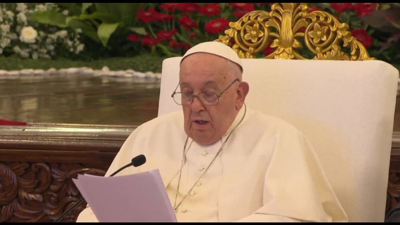 Papa: dialogo interreligioso contro l'estremismo e l'intolleranza