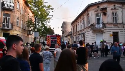 Siete personas, entre ellas tres niños, han muerto durante la madrugada del miércoles en un ataque ruso con misiles contra la ciudad de Leópolis