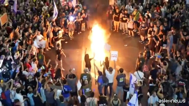 Ostaggi israeliani, scontri e arresti durante le proteste a Tel Aviv