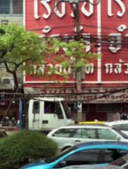 นาทีระทึก! ชายคลั่ง ขับ 6 ล้อ ชนดะพระราม4 จอดทิ้งกระโดดน้ำ