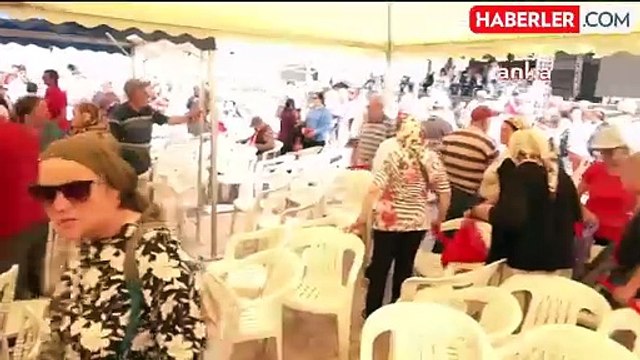 AK Partili isme soğuk duş! Konuşmaya başlayınca vatandaşlar alanı terk etmeye başladı