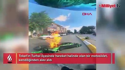 Motosiklet seyir halindeyken alev aldı; o anlar kask kamerasında