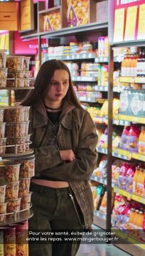 Pascal Soetens devient Pascal le grand frais pour une publicité hilarante avec des ados perturbés