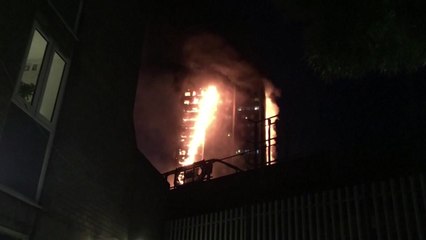 스타머 총리, "영국 최악의 참사 그렌펠 타워 화재 사죄" / YTN