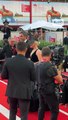 Lady Gaga sur le tapis rouge de Venise avec son compagnon, Michael Polansky