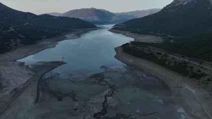 그리스 기록적 가뭄...수몰 마을 30년 만에 드러나 / YTN