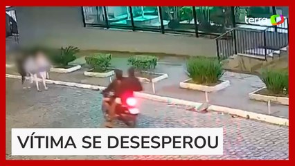 Jovem implora para não ter celular levado em assalto no RJ: ‘Meu pai está pagando no cartão’