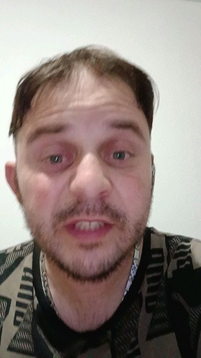 Le jour de son premier mandat, il vous l'avez mis bien à l'envers déjà alors vous avez redonné le pouvoir à Emmanuel Macron