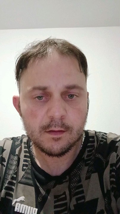 ‍♂️Quand c'est un policier qui est tué on en parle hein. Mais quand c'est quelqu'un de couleur qui meurt à cause d'un policier là, on en parle pas 