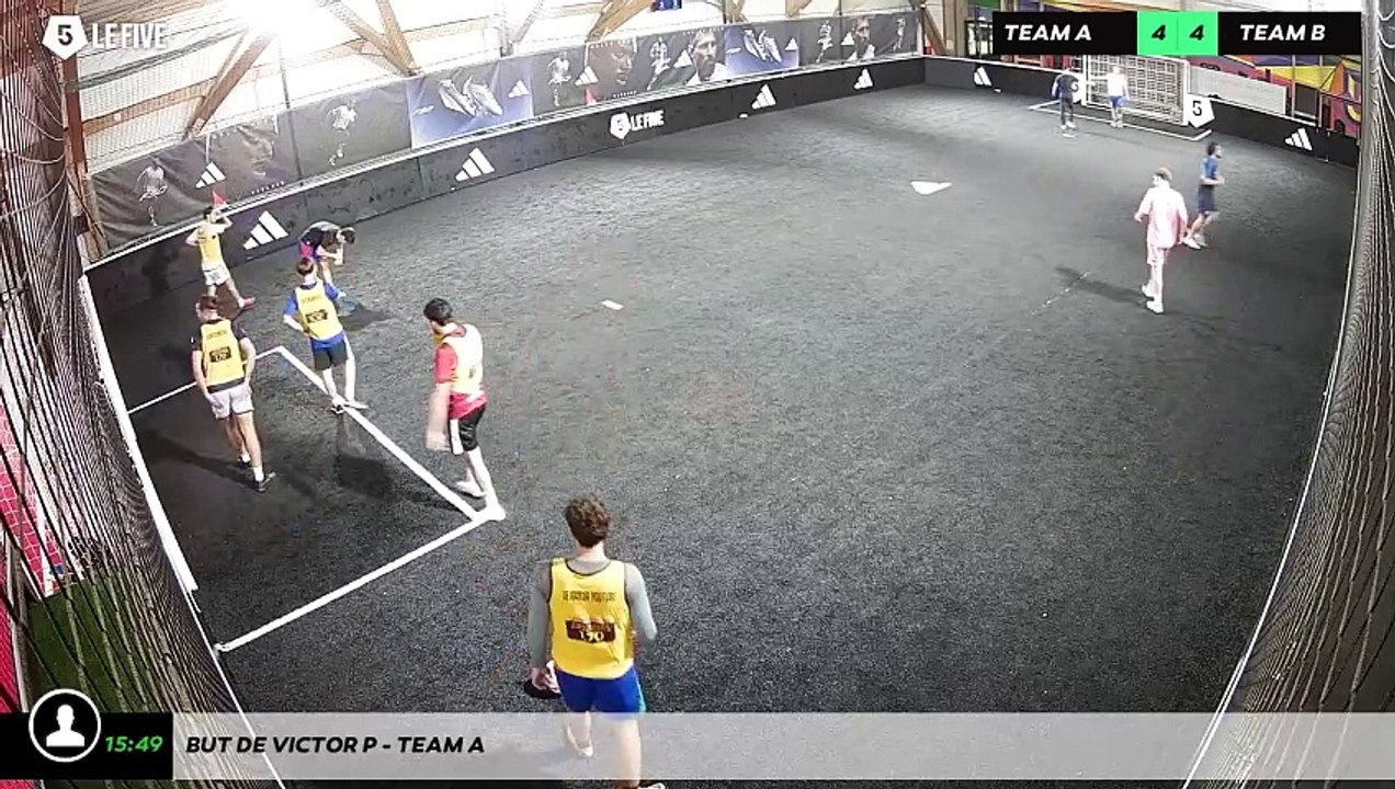 But de Victor P - Team A