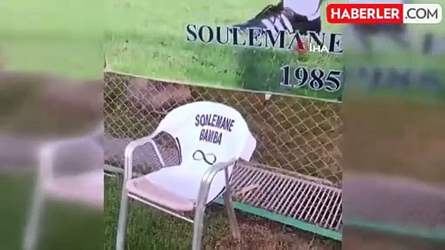 Adanaspor'da antrenman öncesi Sol Bamba anısına saygı duruşu yapıldı